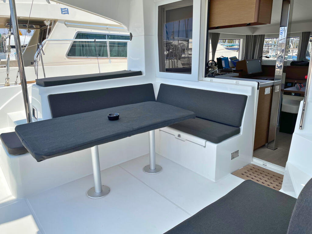 Catamaran 