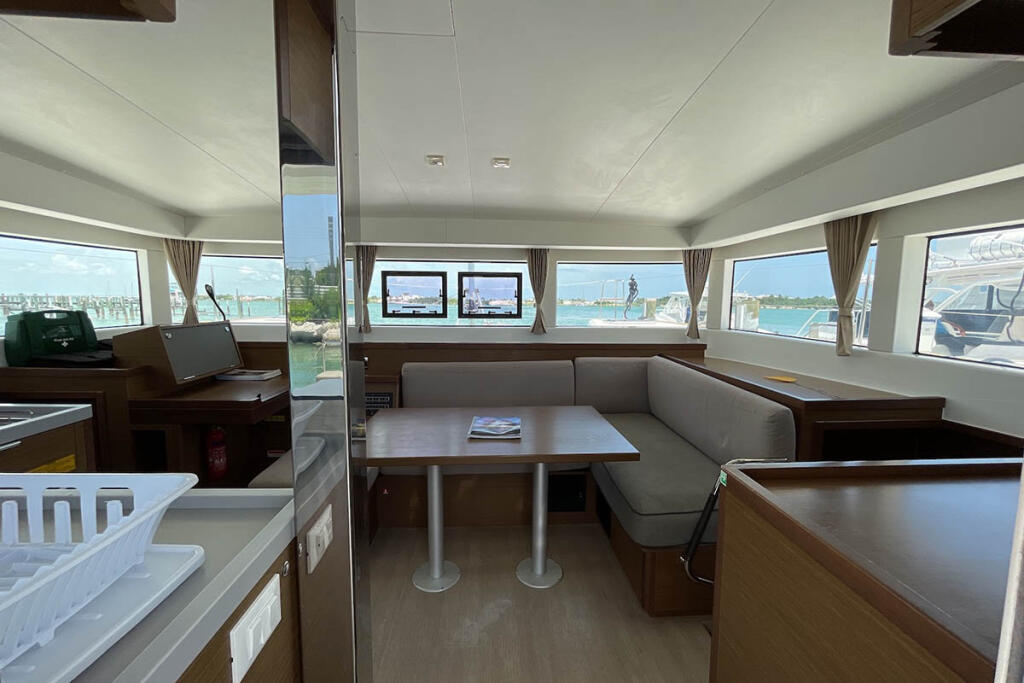 Catamaran 