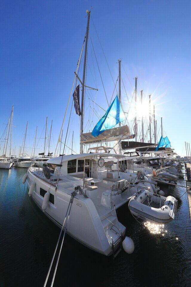 Catamaran 