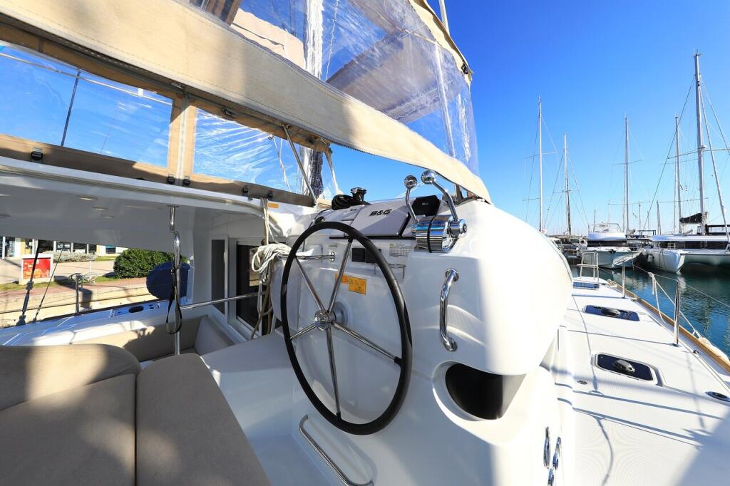 Catamaran 