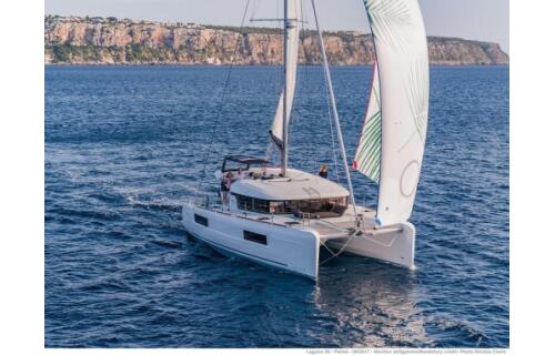 Lagoon 40 COOL RUNNINGS 