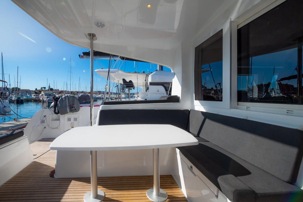 Catamaran 