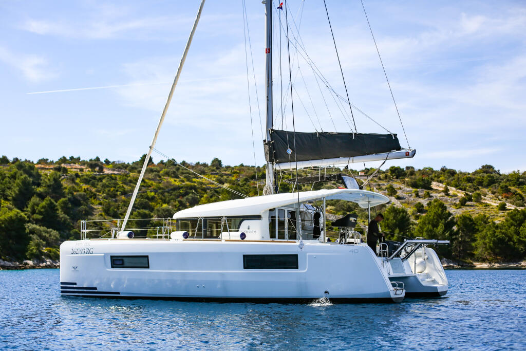 Catamaran 