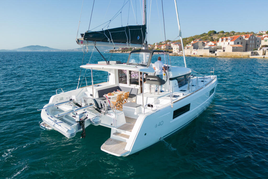 Catamaran 