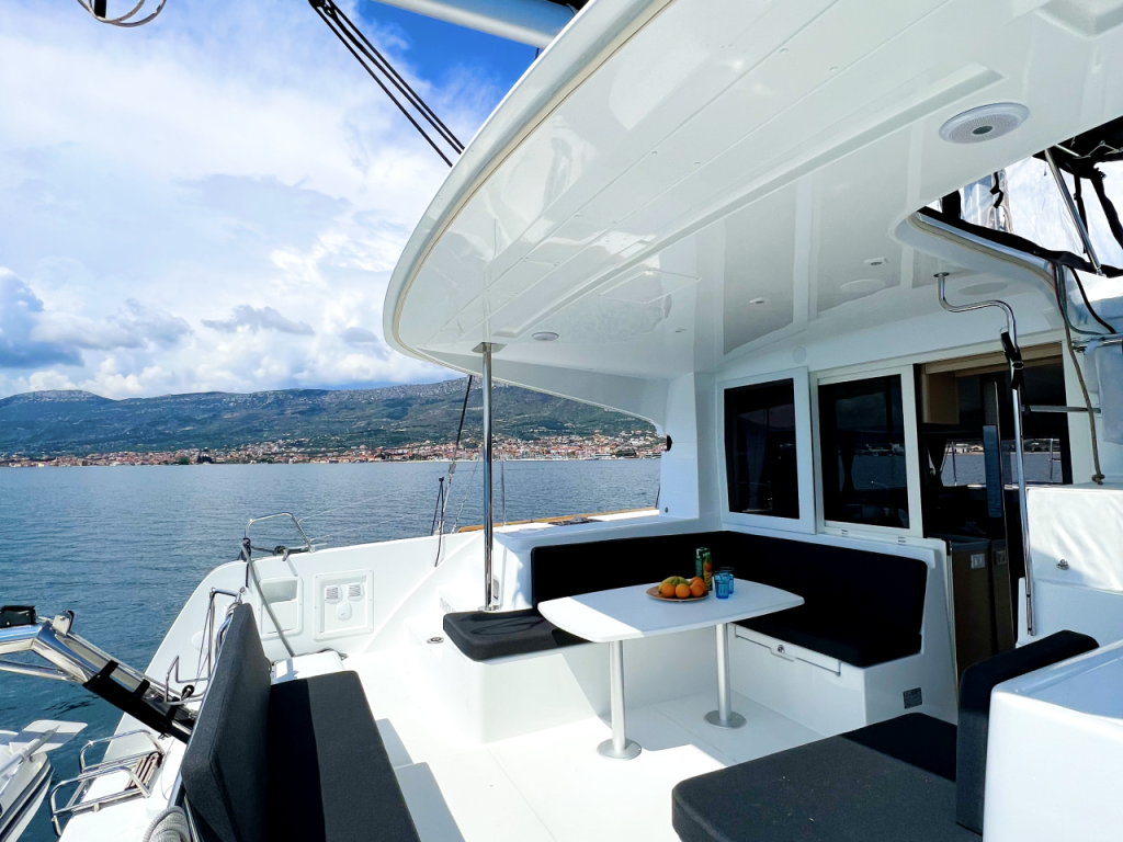 Catamaran 