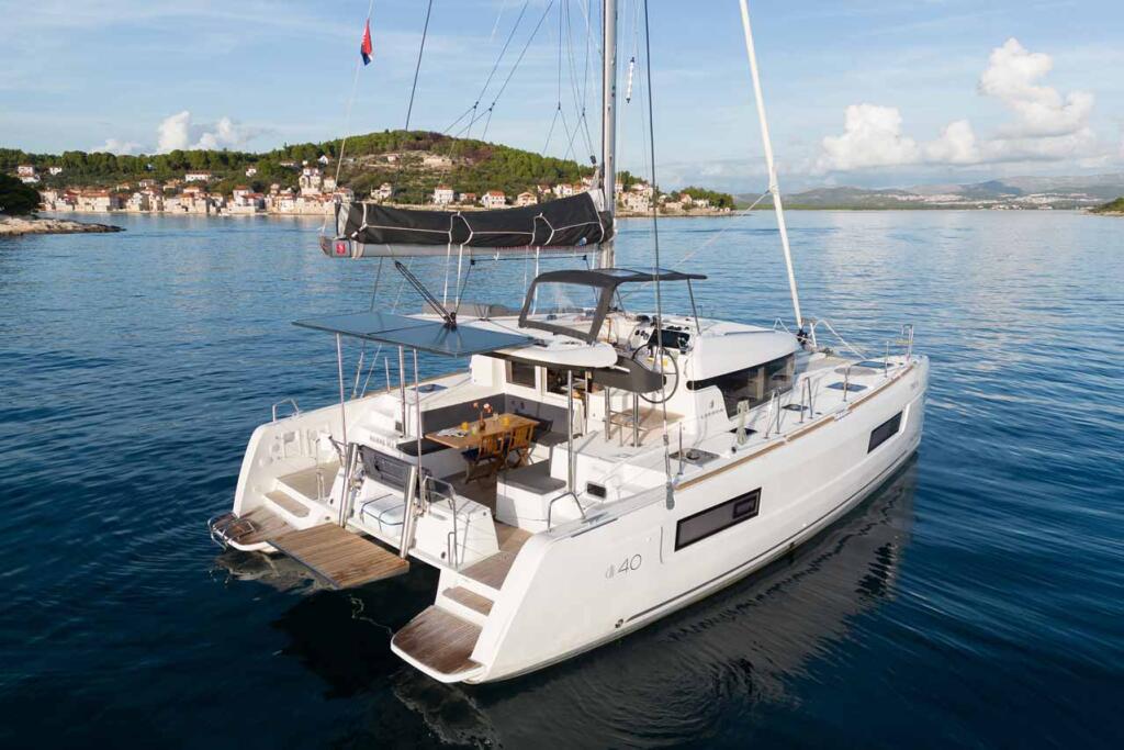 Catamaran 