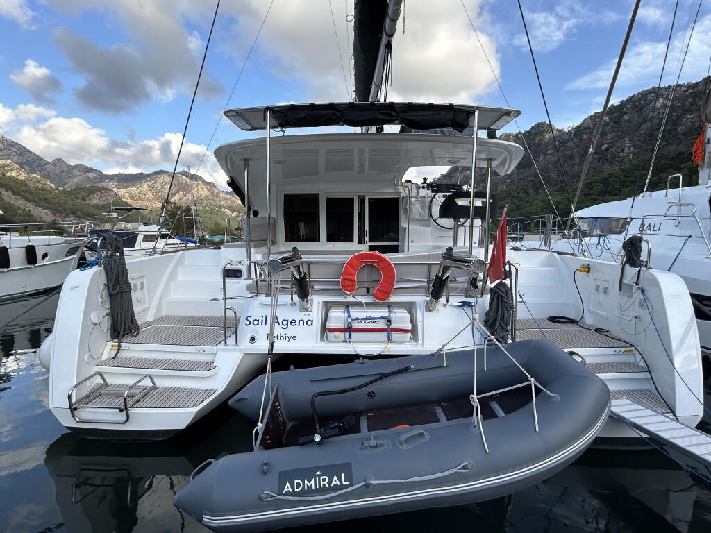 Catamaran 