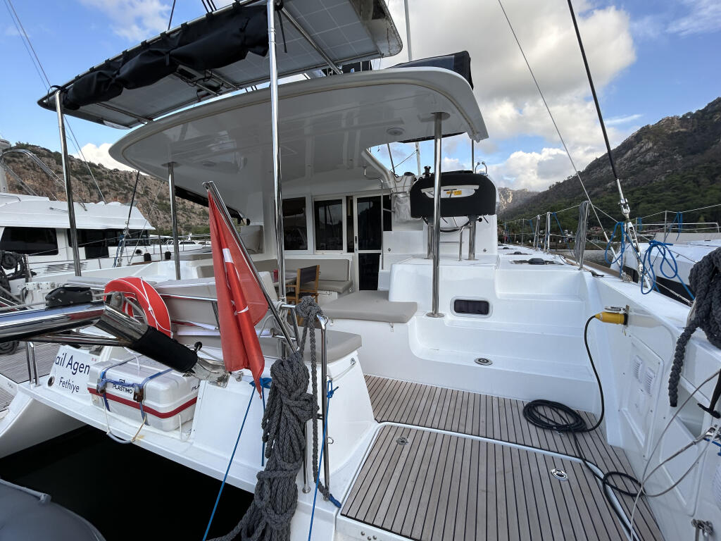 Catamaran 