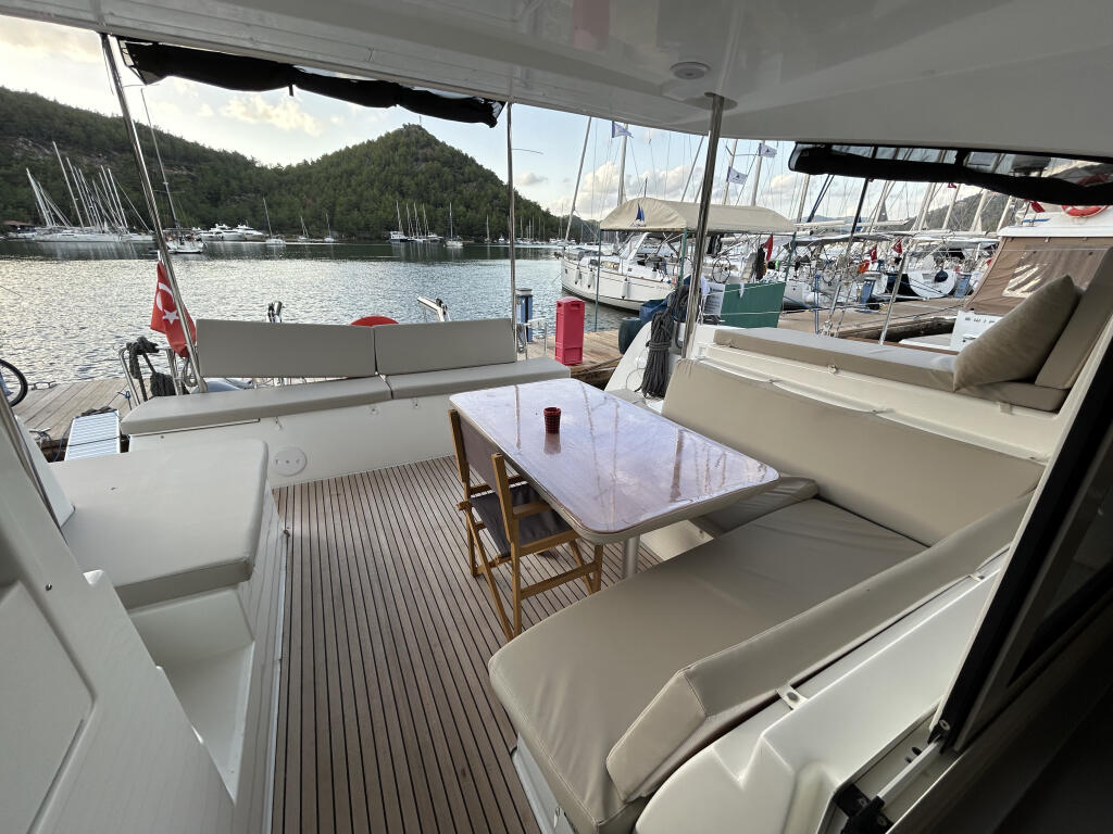 Catamaran 