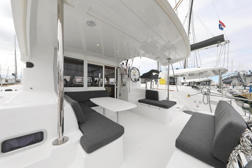 Catamaran 