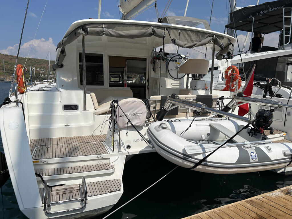 Catamaran 
