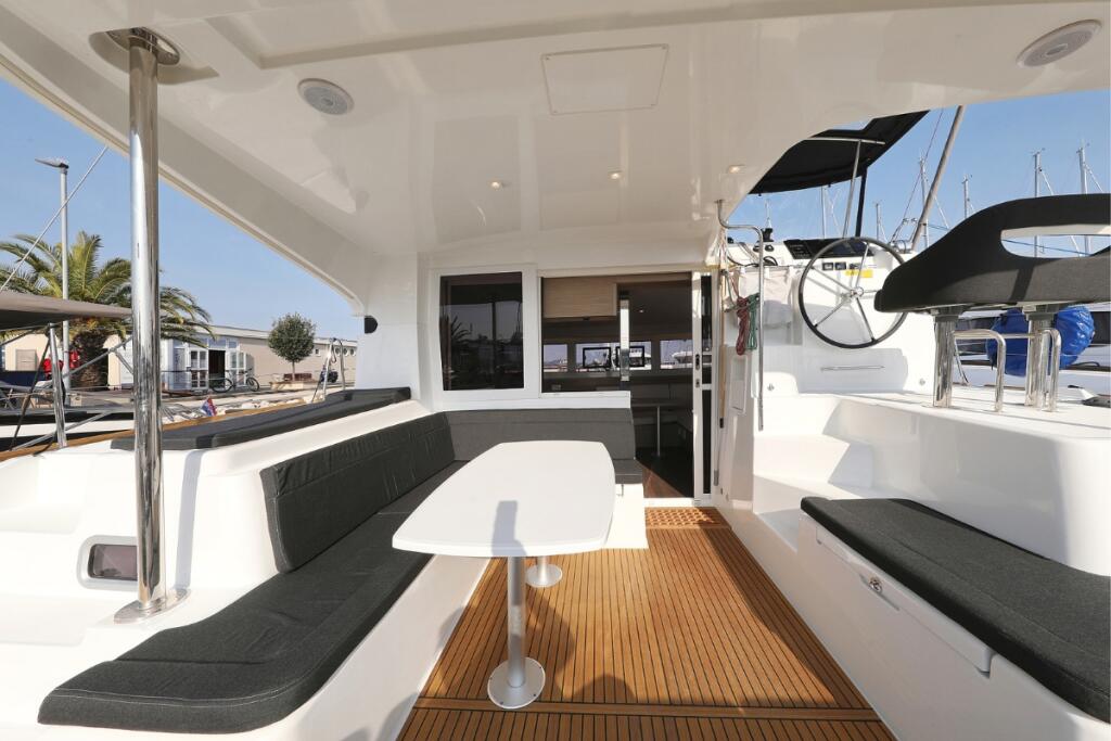Catamaran 