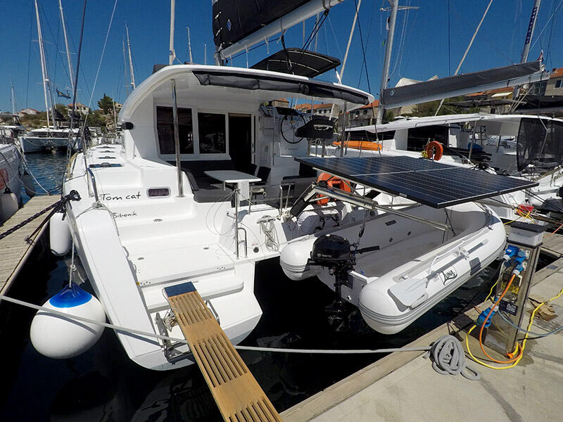 Catamaran 