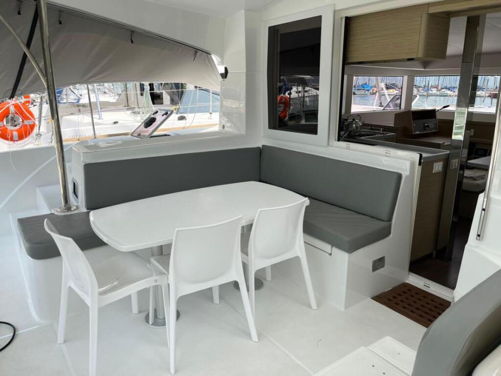 Catamaran 