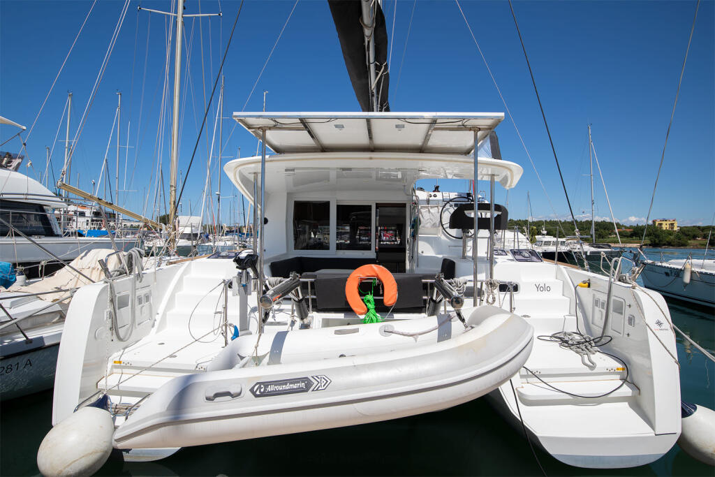 Catamaran 