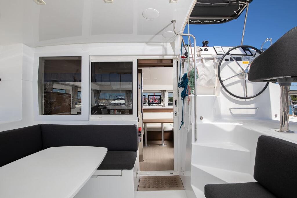Catamaran 