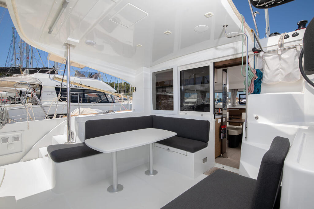 Catamaran 