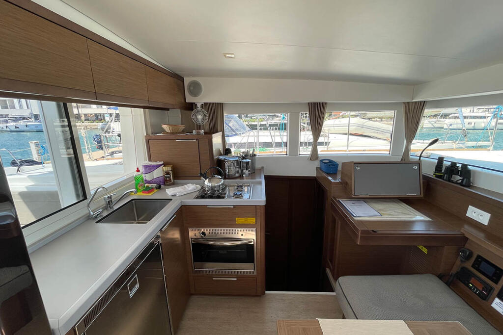 Catamaran 