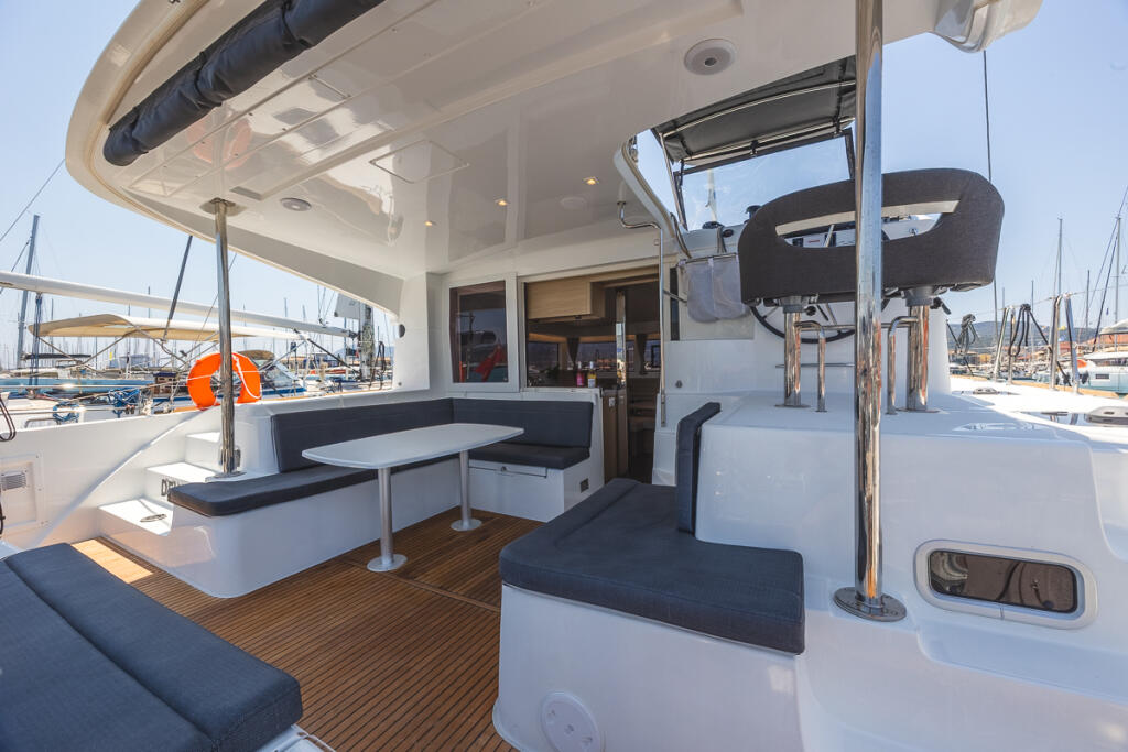 Catamaran 