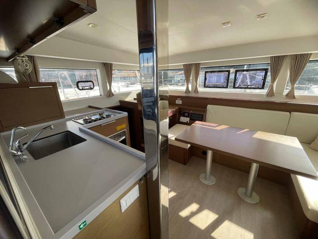 Catamaran 