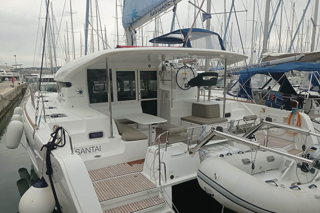 Catamaran 