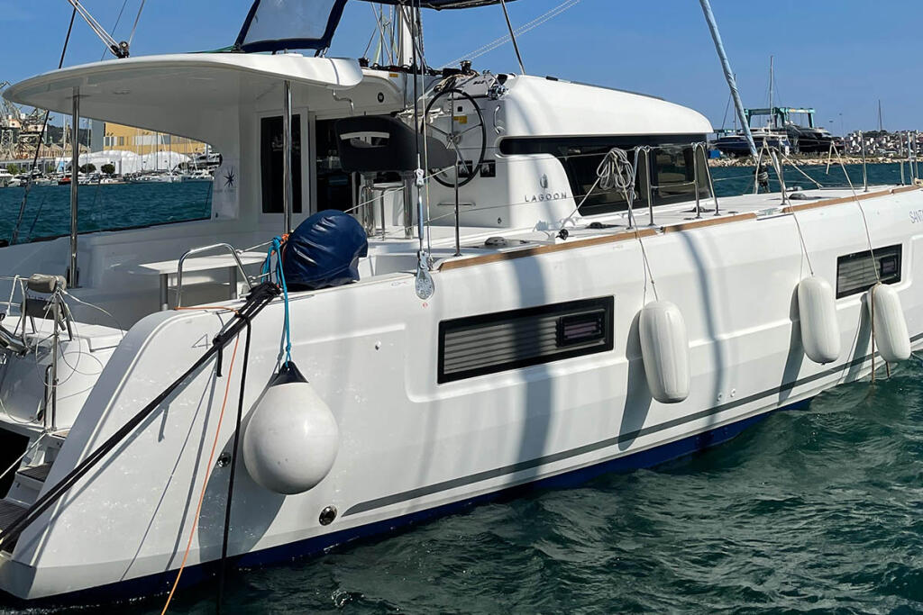 Catamaran 