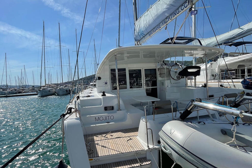 Catamaran 