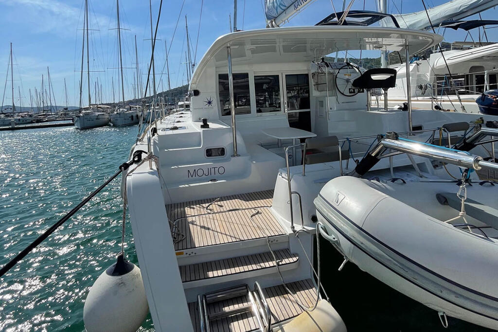 Catamaran 