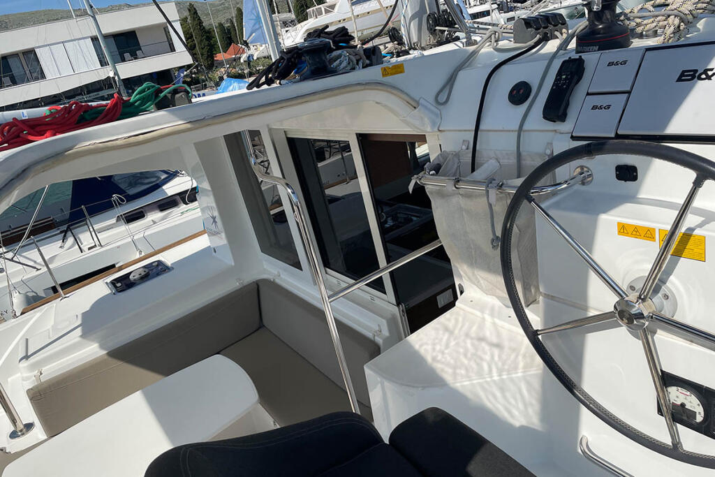 Catamaran 
