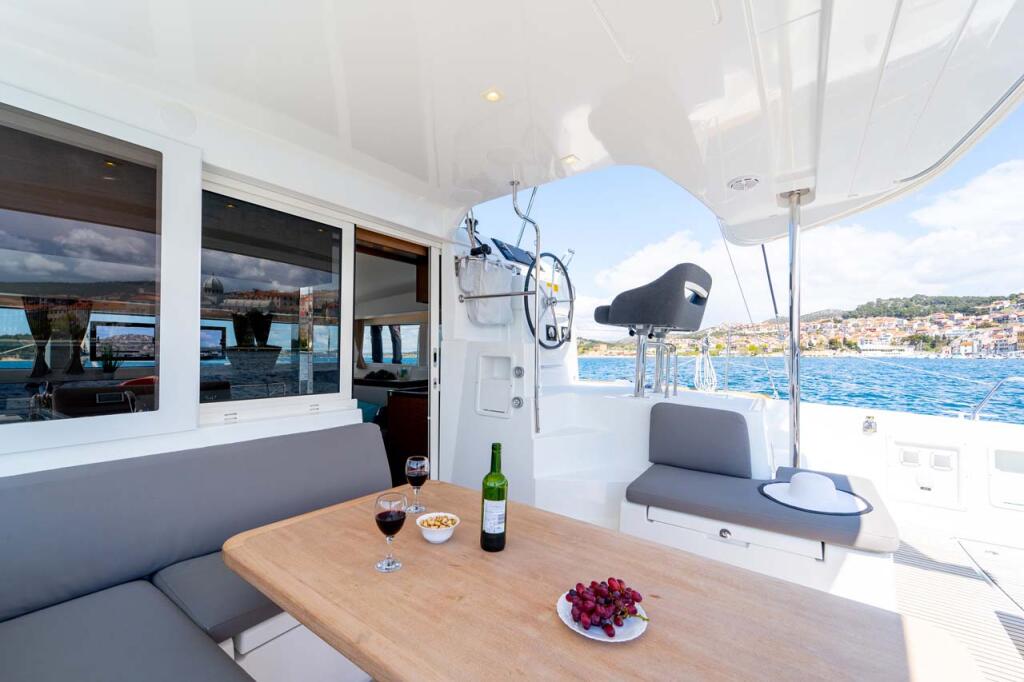 Catamaran 