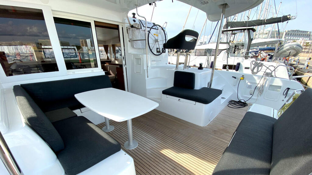 Catamaran 
