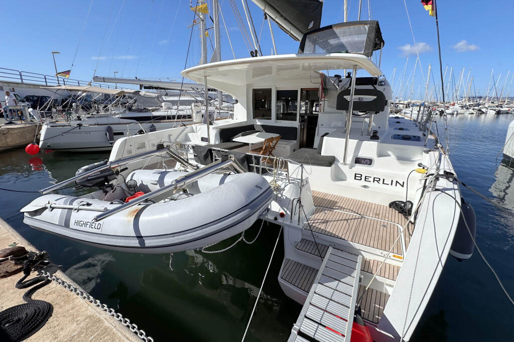 Catamaran 