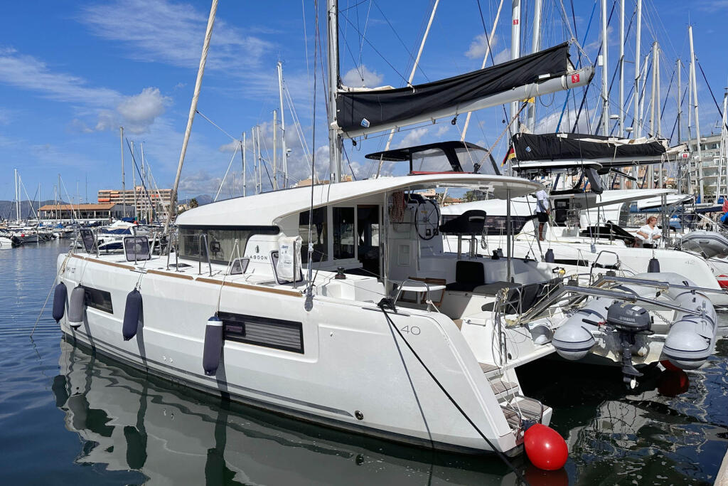 Catamaran 