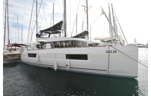Catamaran 