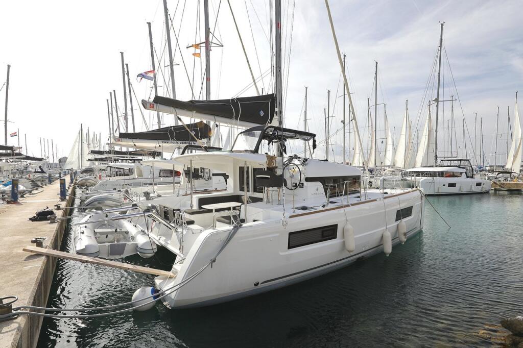 Catamaran 