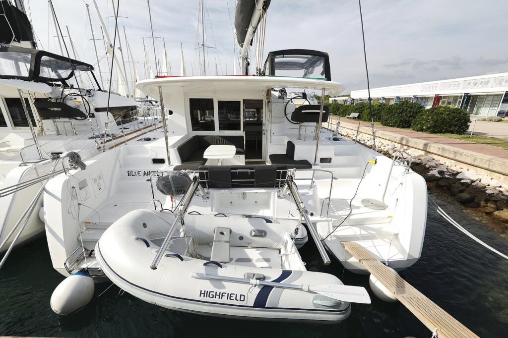 Catamaran 