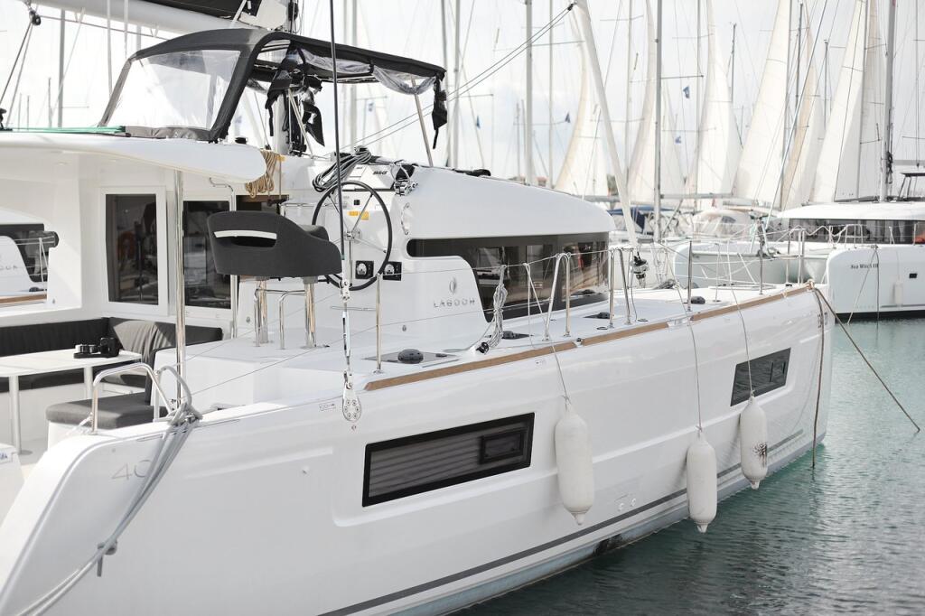 Catamaran 