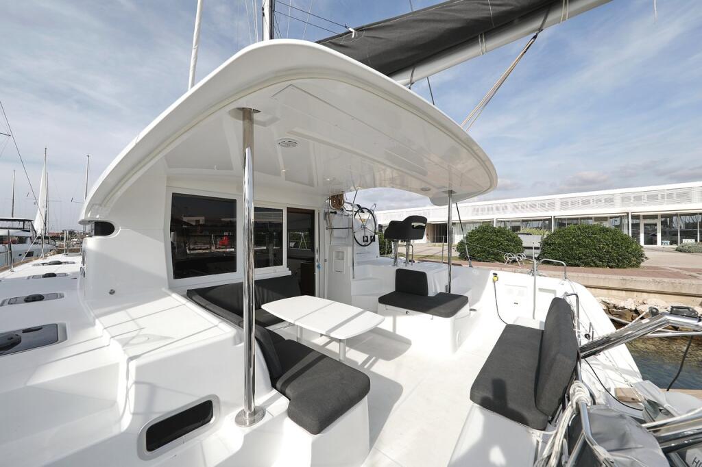 Catamaran 