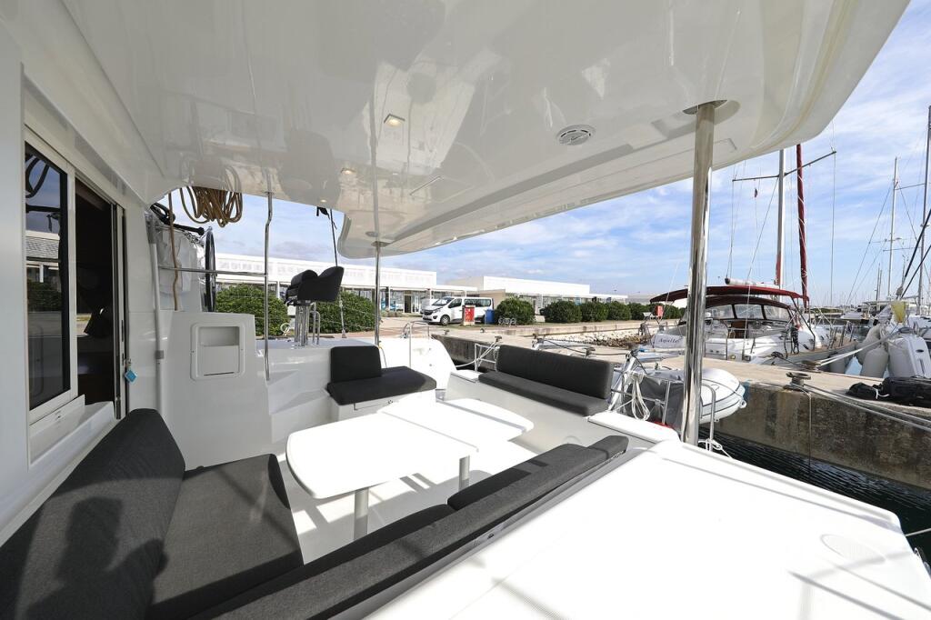 Catamaran 
