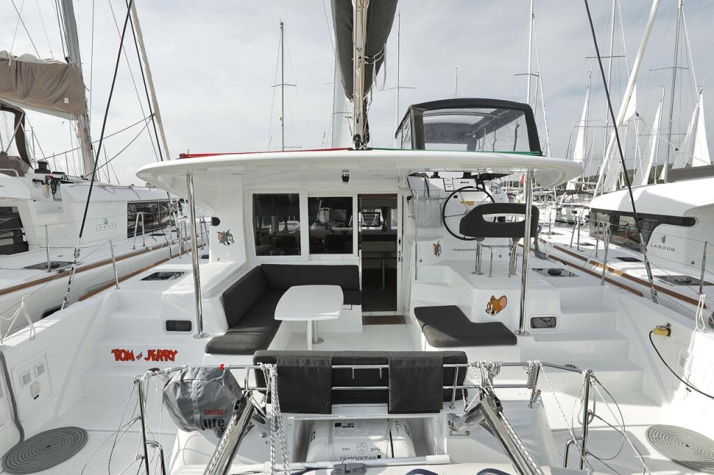 Catamaran 