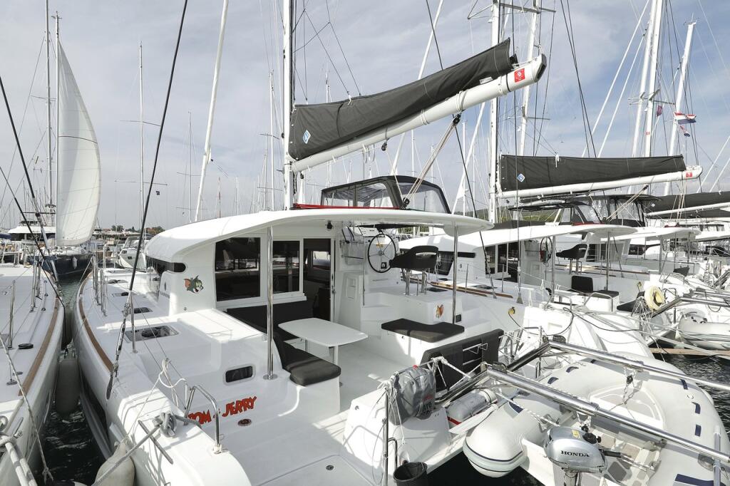 Catamaran 