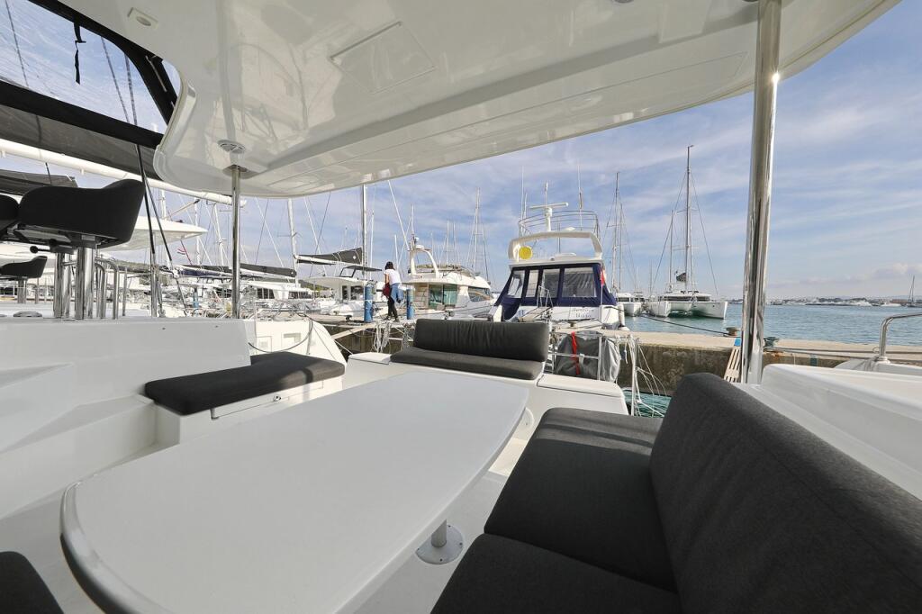 Catamaran 