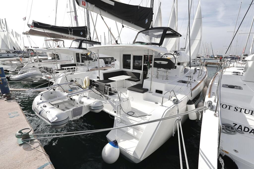 Catamaran 
