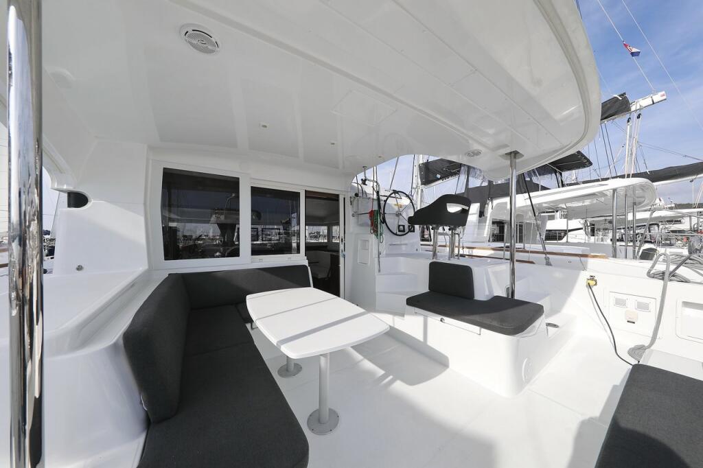 Catamaran 