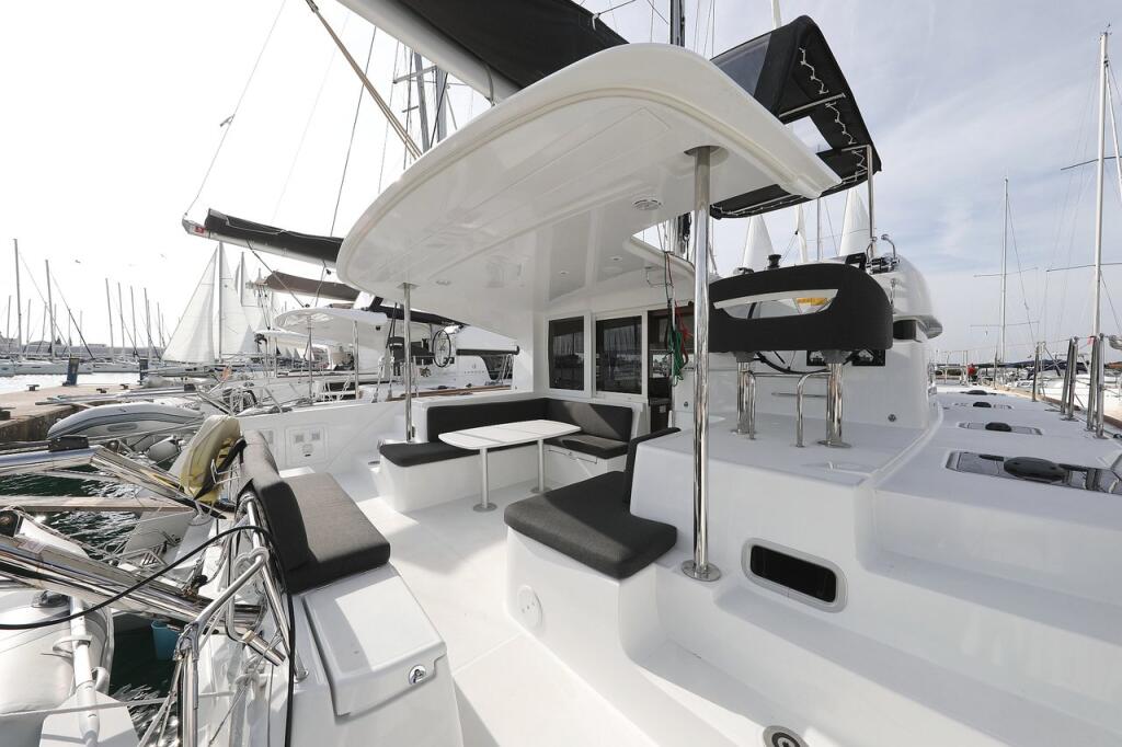 Catamaran 