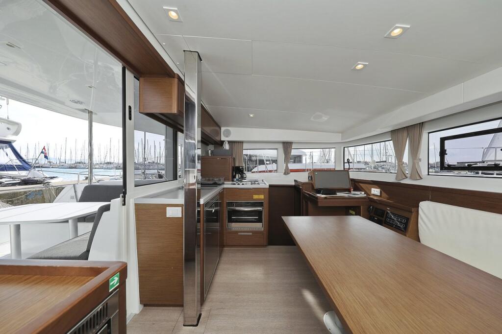 Catamaran 