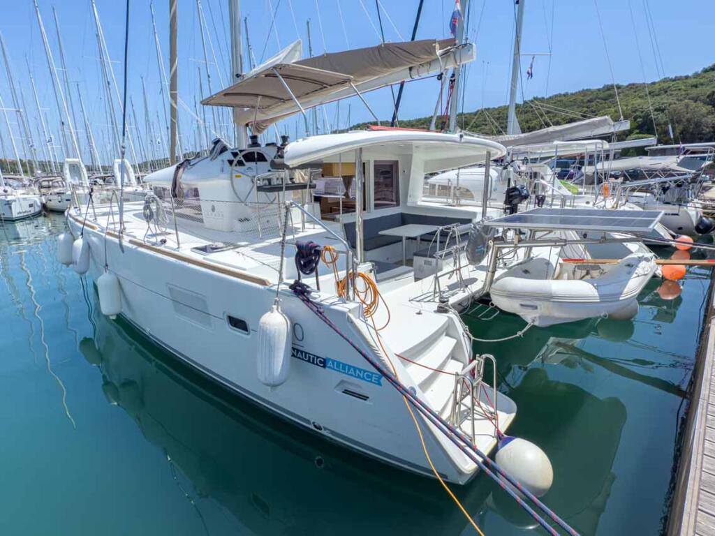 Catamaran 
