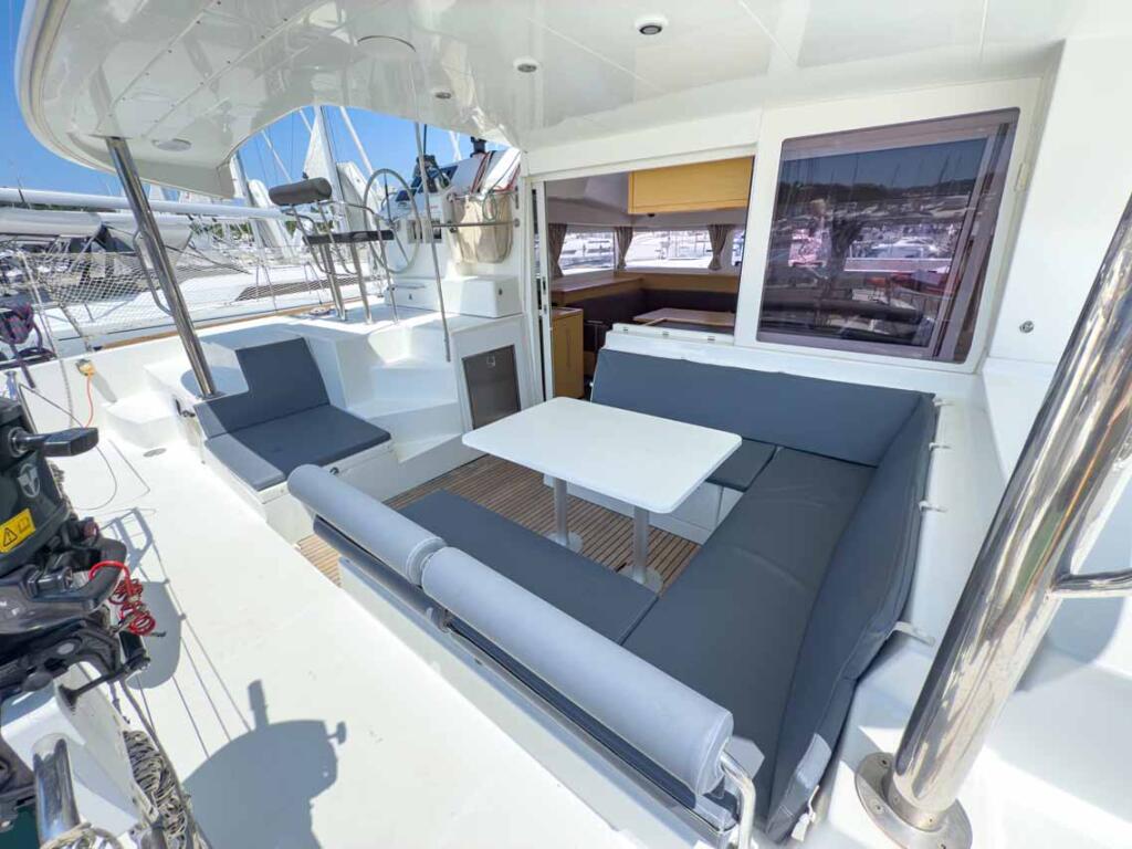 Catamaran 