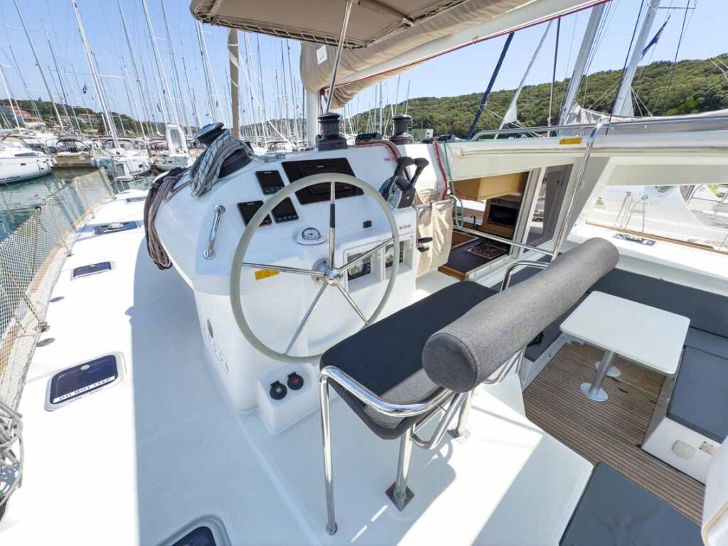 Catamaran 