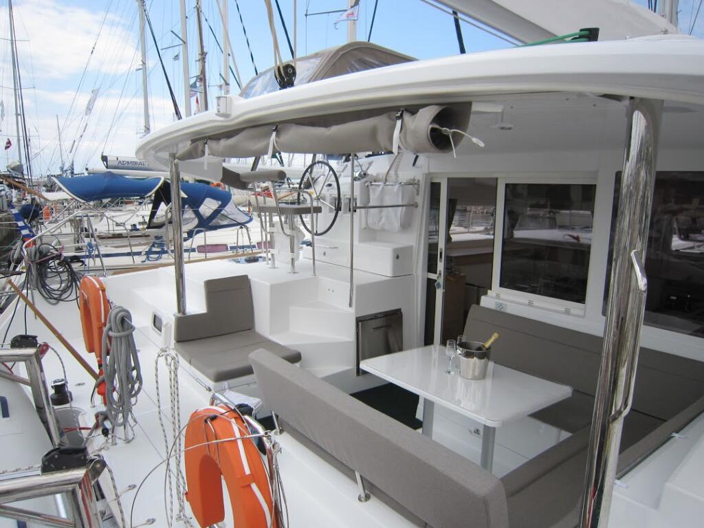 Catamaran 